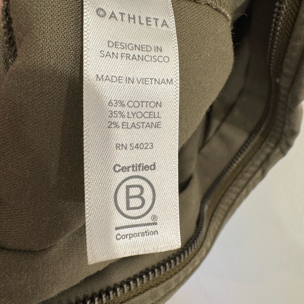 Athleta Cargo Summit Cargo Olive Green Jumpsuit (4) - Picture 12 of 12